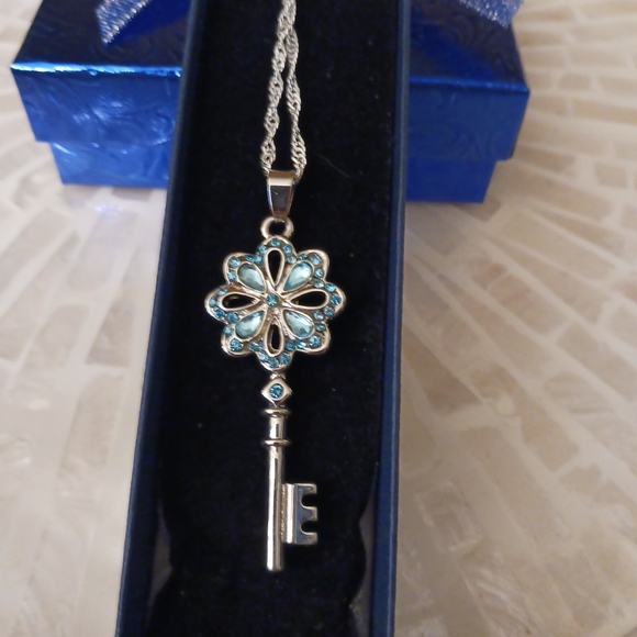 Key To My Heart Sterling Silver Pendant Necklace - Picture 6 of 13